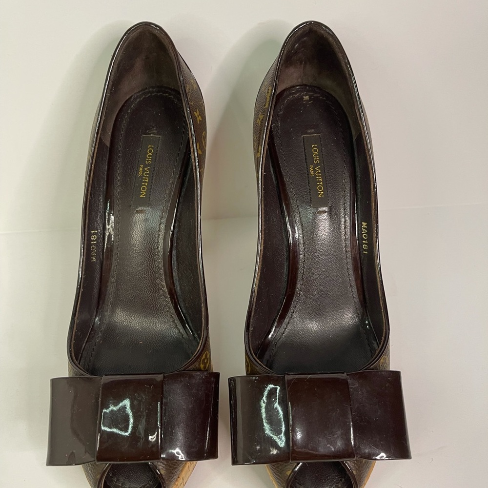 Louis Vuitton Rivoli open toe monogram - Picture 10 of 12